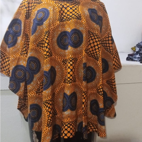 Capes - Picture 13 of 15